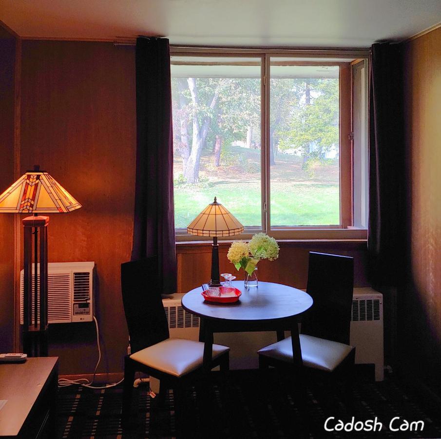 The Usonian Inn Llc Spring Green Dış mekan fotoğraf