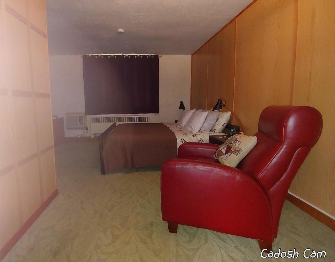 The Usonian Inn Llc Spring Green Dış mekan fotoğraf